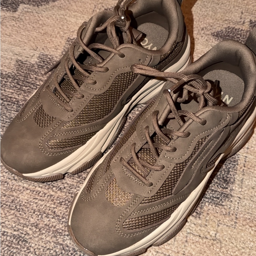 Men's Brown Sneakers
